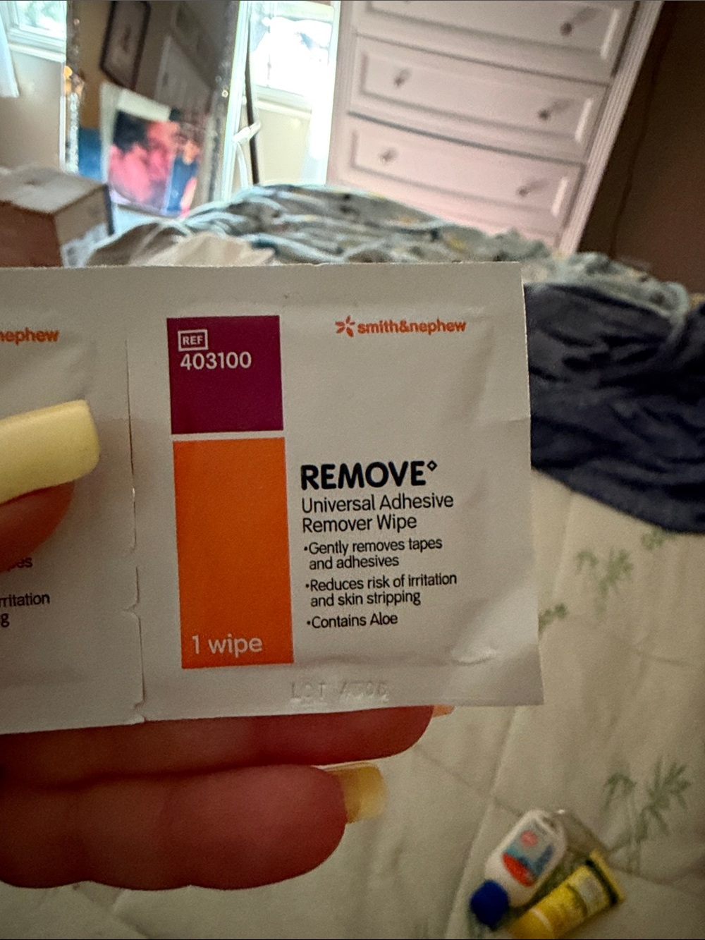Smith & Nephew REMOVE Universal Adhesive Remover Wipe - Orange/White